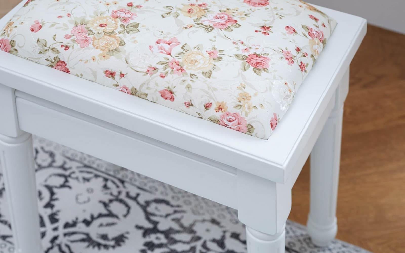 Taburet Elizabeth, 40x30x42cm, Alb/Floral
