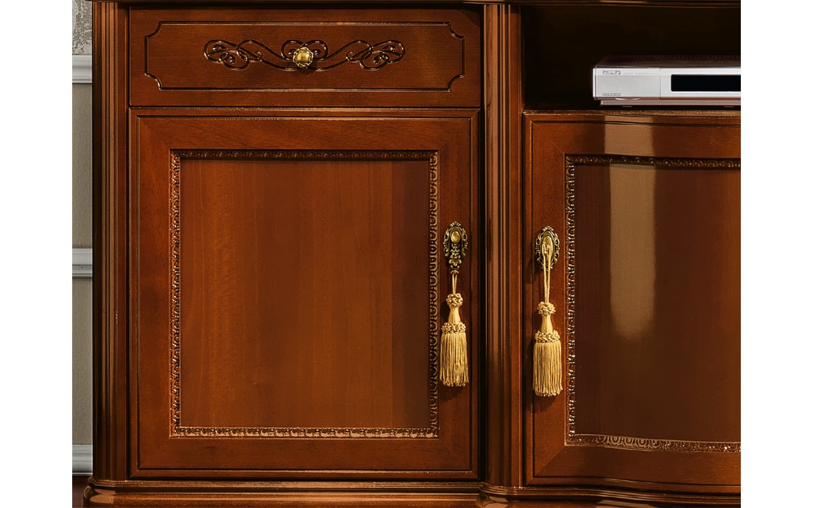 Comodă Bologna TV, Nuc, 188 x 55 x 79 cm