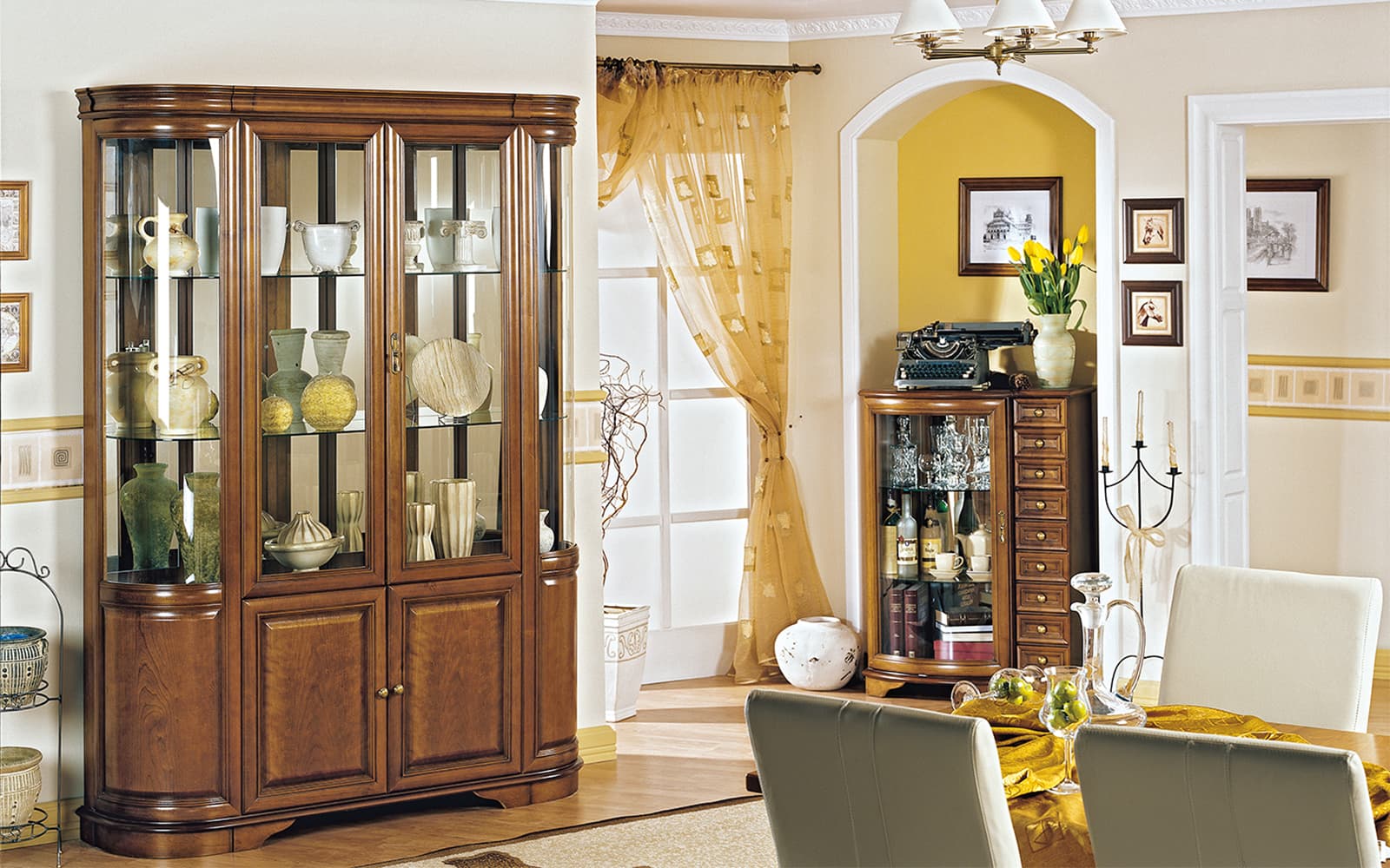 Vitrina Zefyra, Lemn Masiv, Nuc, 212×157,5cm×41 cm