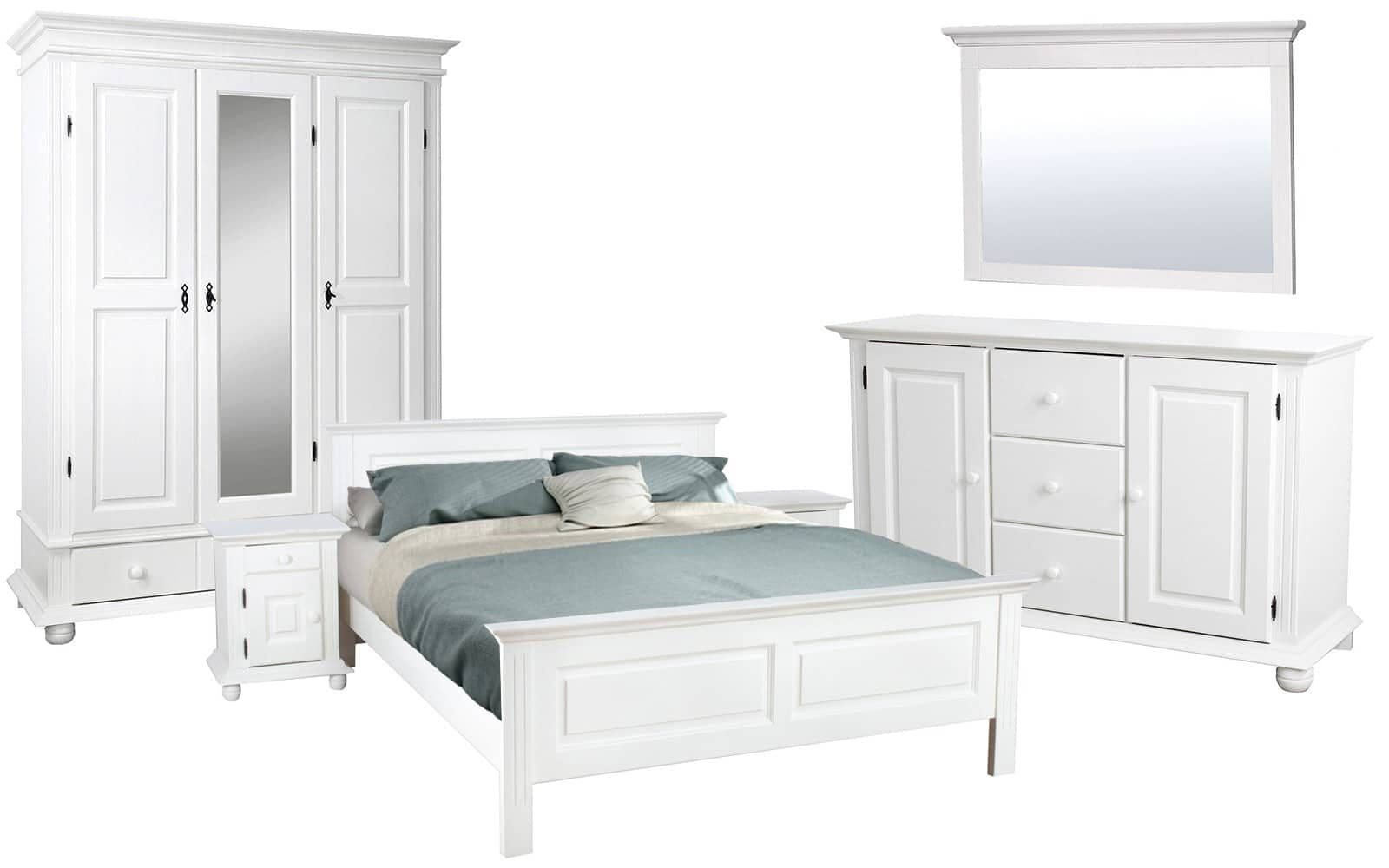 mobilier din lemn masiv