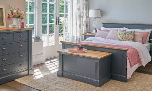 mobilier din lemn masiv