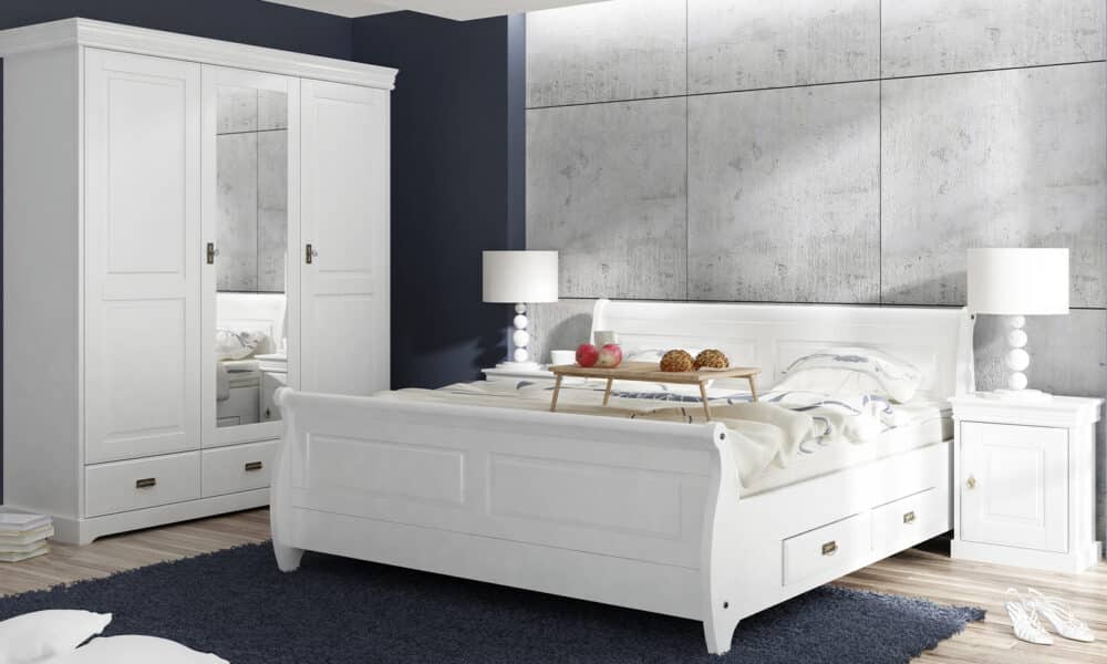 mobila din lemn masiv