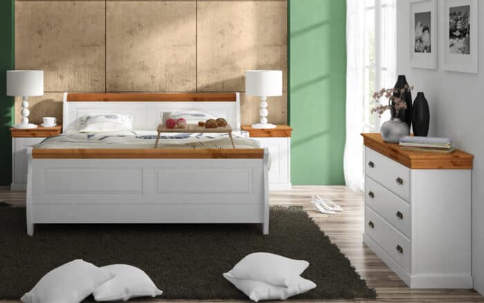 mobila din lemn masiv