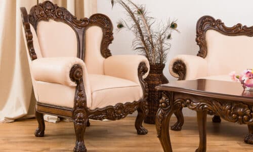 mobila din lemn masiv