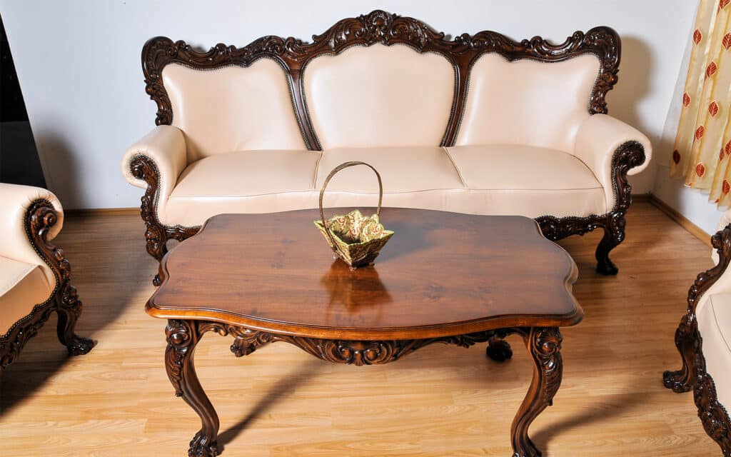 mobila din lemn masiv