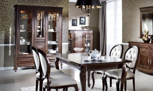 mobila de lemn masiv