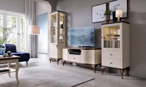 mobila de lemn masiv