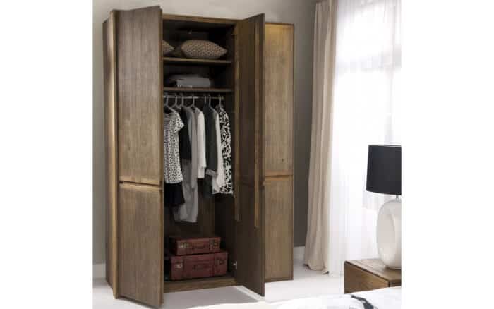 dulap din lemn masiv