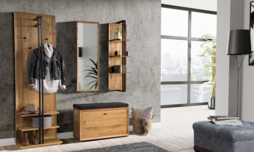 mobila de lemn masiv