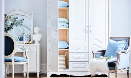 dulap din lemn masiv