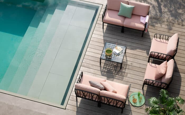 mobilier din lemn masiv