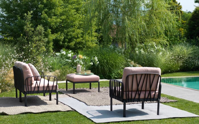 mobilier din lemn masiv