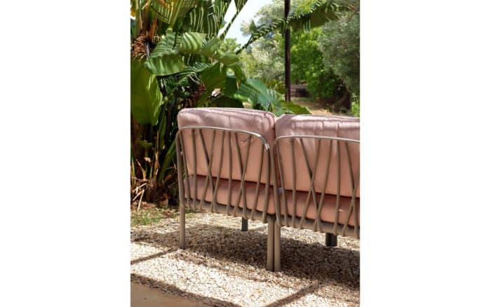 mobilier din lemn masiv