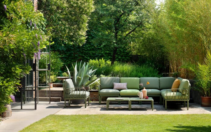 mobilier din lemn masiv