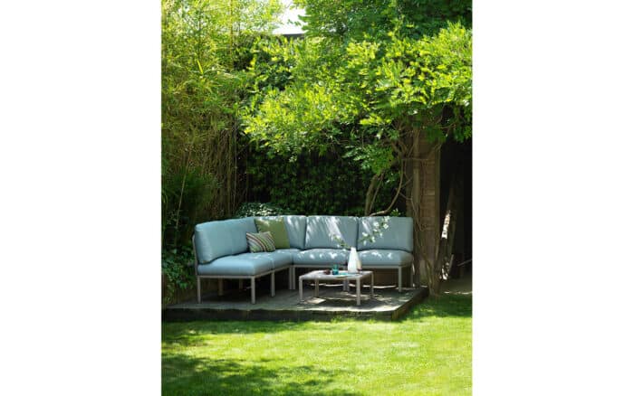 mobilier din lemn masiv