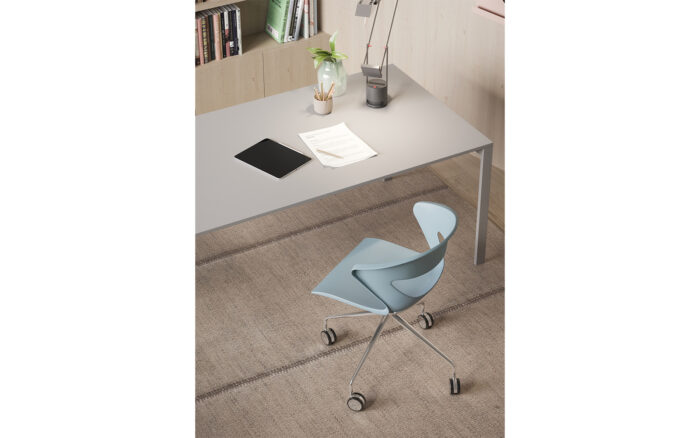 Kicca – Scaun pivotant cu 4 picioare pe roti - imagine 2